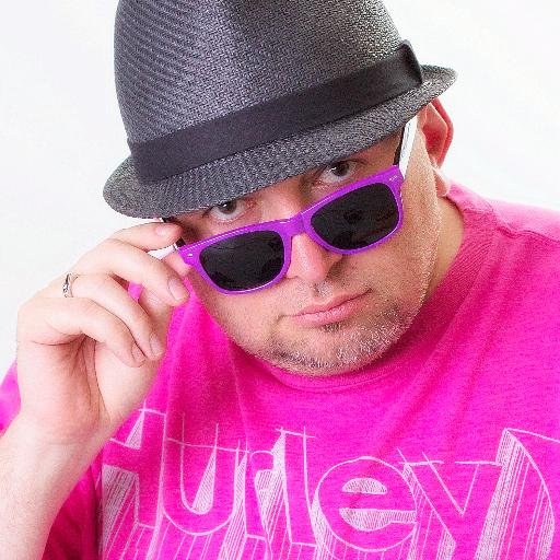 Nerd about: marketing, social media and photography. Love: NW sky, good coffee and blues. COO at https://t.co/2NODhOJ2s8