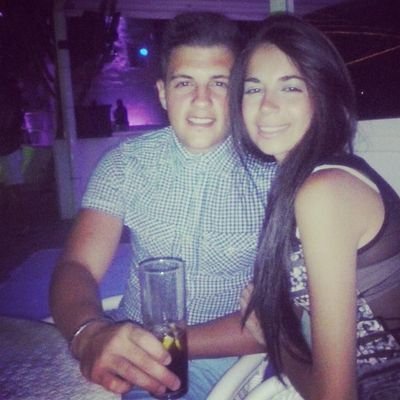 Tu mirada, tú sonrisa...el paraiso ♡ Dime donde y nos perdemos juntos... CADA DIA MAS ENAMORADA DE TI Y DE TU SONRISA♡