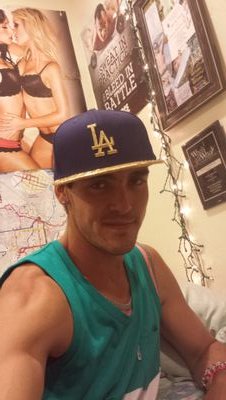 YwillieK's profile picture. 