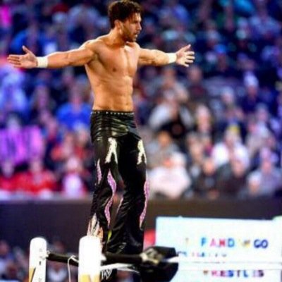 [rp/single] wwe's dancing superstar. Ill dance on your face.