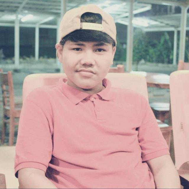 Fix Everything•Pribadi yang selalu berusaha untuk berpikir positif, percaya diri dan optimis•