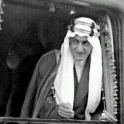 هذا انا و ف كل حال اشبه تفاصيل الزمن...اصافح كفوف الخيال ، والقى في اوراقي وطن.