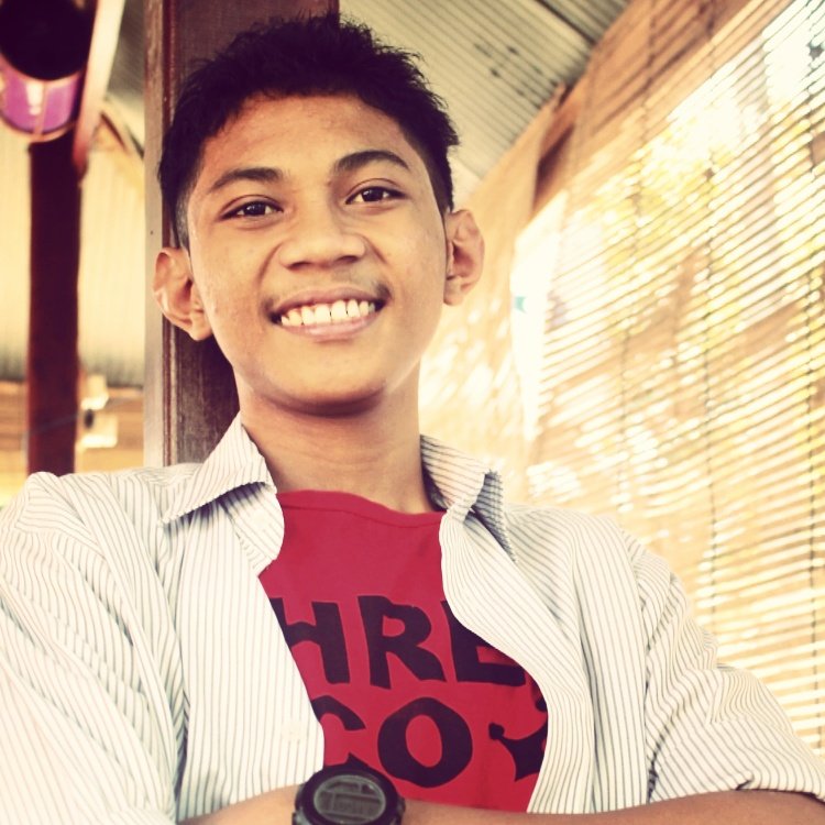 wendiwendi85's profile picture. Bersyukur adalah salah satu kunci kesuksesan Don't be hard your live   #simplesederhana.     pin: 2B078DD0         Real Madrid   ...               THE MUSICIAN