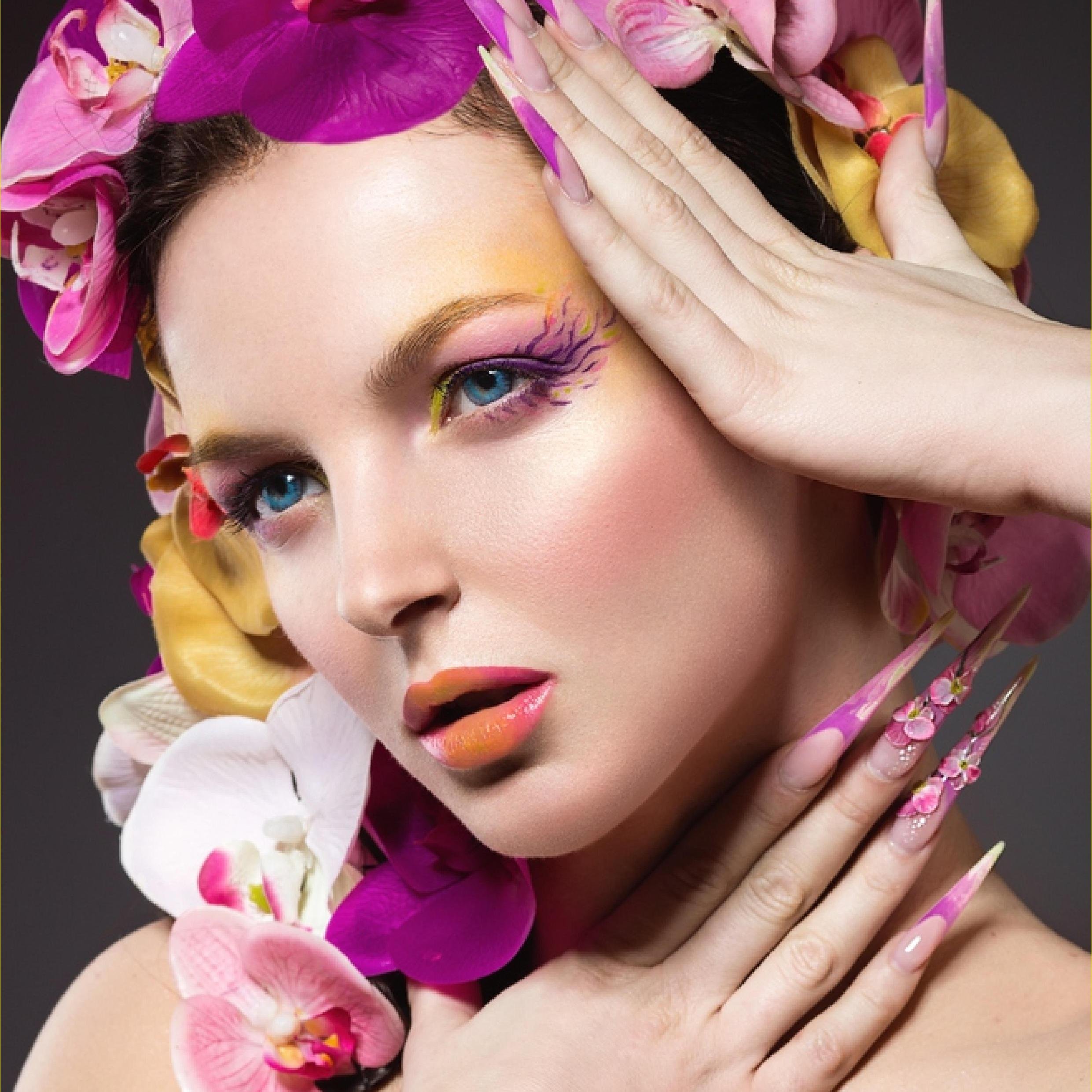 Desde 2007, somos especialistas em formação em unhas em gel, acrílico e todo o tipo de Art Nail e na venda de produtos de linha profissional. Contacte-nos!