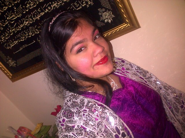 azrahmuk's profile picture. 