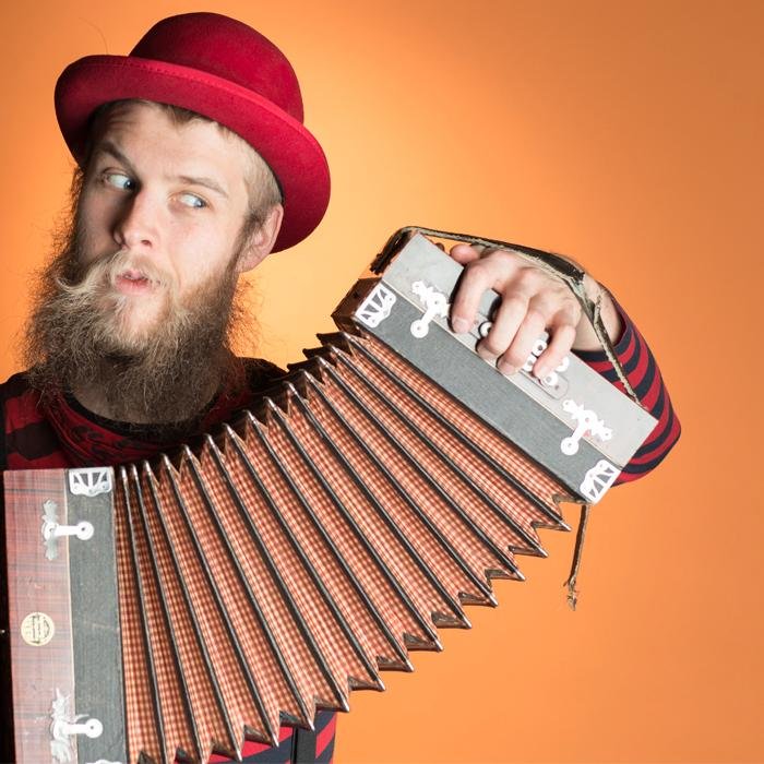 Multi-Award-Winning International Cabaret Sensation - Host of Strangely and Friends, half of @PilotHousePod and eater of sharp cheese, Tim-Tams and Takis