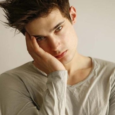 Daniel_HDRP's profile picture. Some say we are good for nothing, when really we give the most help. I'm an abnegation that stayed with my faction (Shadow hunter) (20)