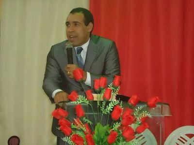 O SENHOR  È  MEU  PASTOR  E  NADA  ME  FALTARÀ