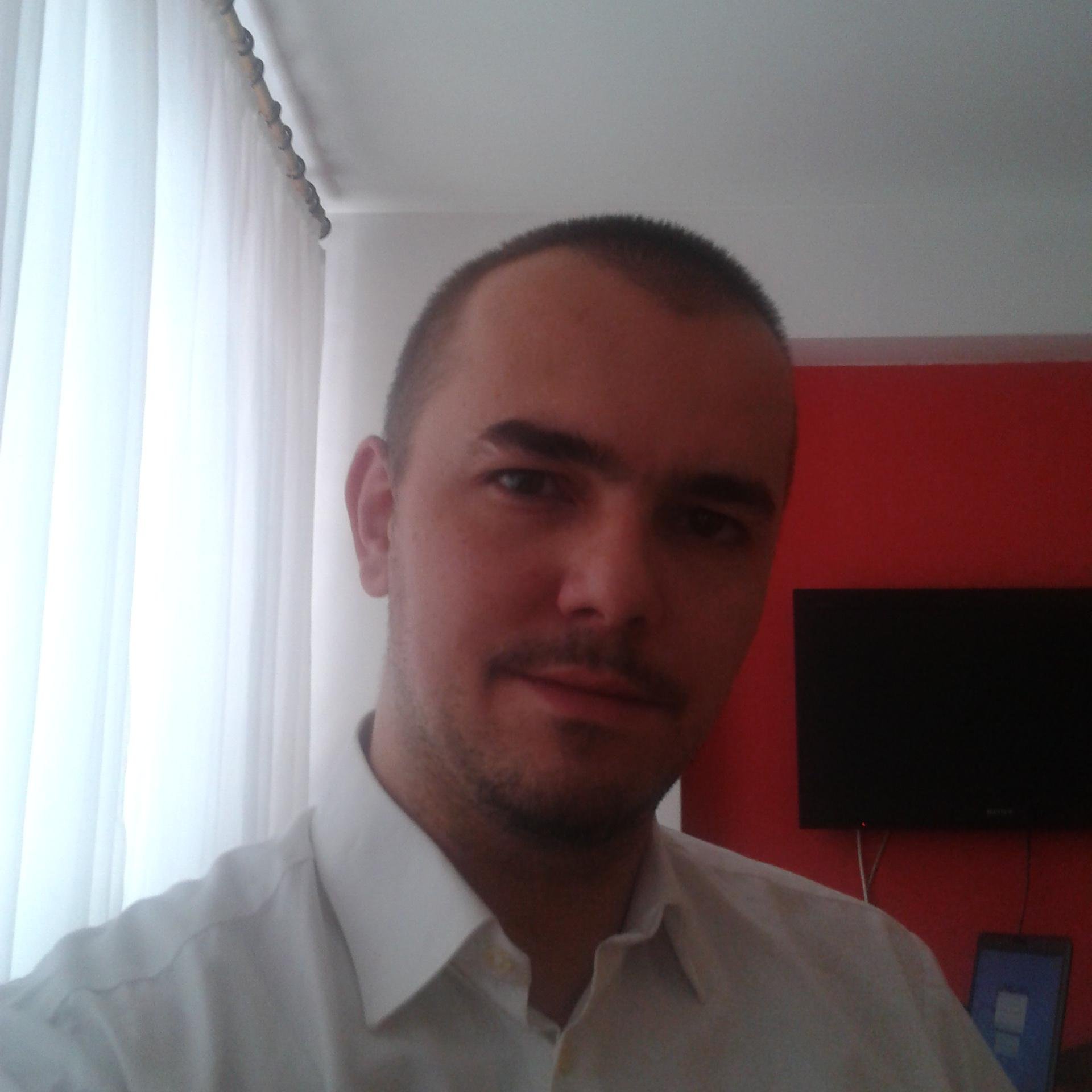 dslipogor's profile picture. 