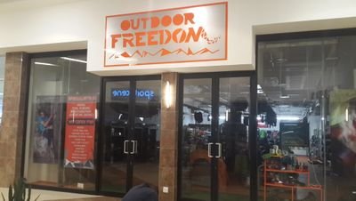 Outdoor Freedom was established in 2009 by Leon Smit 

We are specialized in :
Hiking
Trail Running
Mountaineering
Adventure Racing
