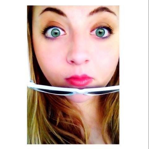 raegan_schmidt's profile picture. I Gotta Shake You Off. Cause The Lovin' Ain't The Same And You Keep On Playin' Games, Like You Know I'm Here To Stay.