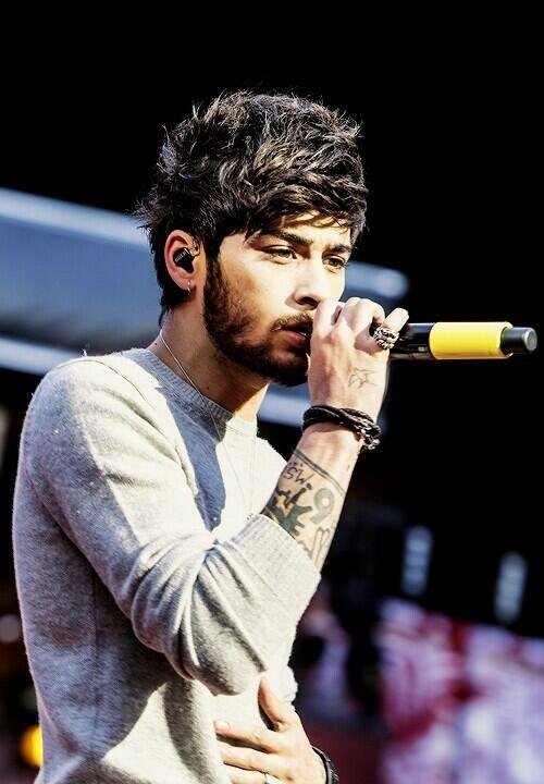 Go follow @vans0flouis pls bae, thnx, ILYSM, stay fab, xoxo.