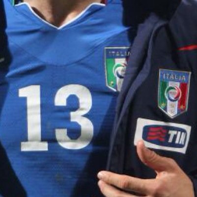 ITALIACOMPARINI's profile picture. Alza la testa, dannazione. La vittoria inizia nel gesto.