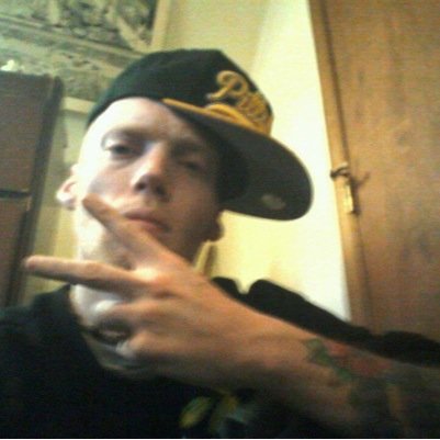 Boy try to rob me you know I got that pistol tucked ya fuck boy tricking wit my ho's while I'm playing wit my nose BIIOOTCH