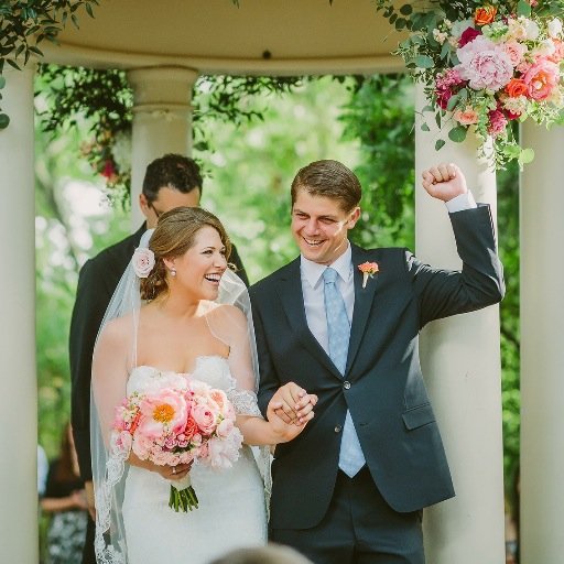 Austin Based Photographer. Wedding. Engagement. Bridal. Portraits.