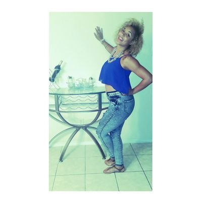 cali golden✌️, too blessed to be stressed , from tx to cali baby . ig @averyykayye