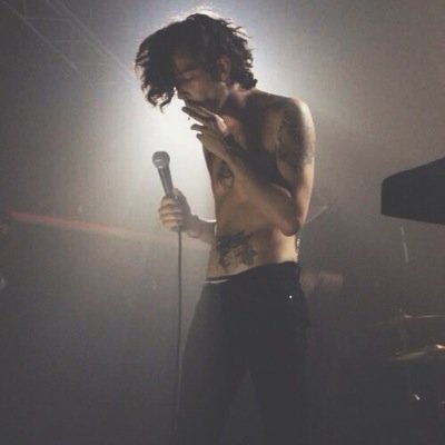 I just tweet super rad pictures of Matty