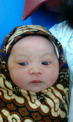 Yaallah dengan adanyaa buah hati kami , mudah2an rumah tangga kami menjadi lebih baik ! Amiin ☺