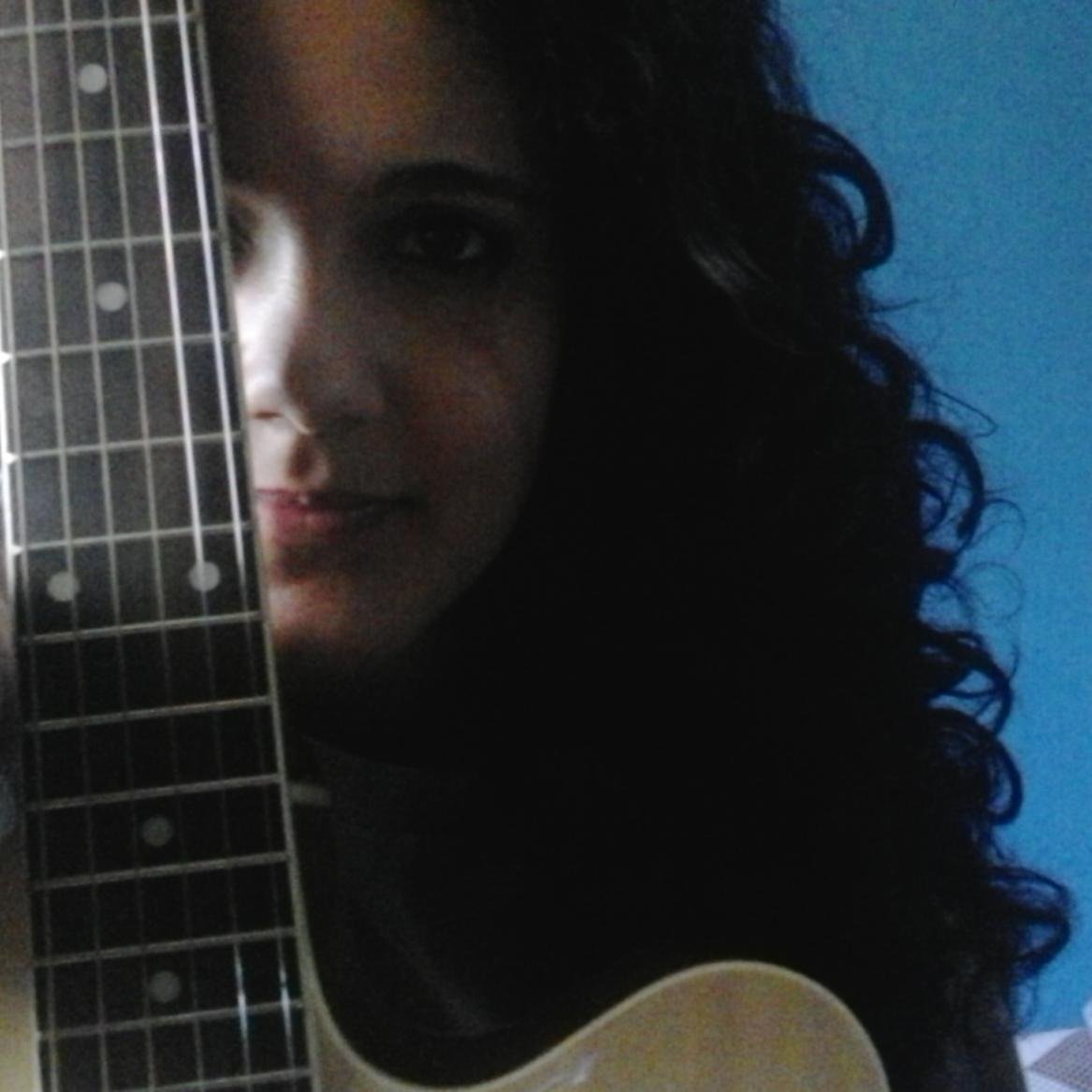 Canto, danço e represento. Sou legal.
