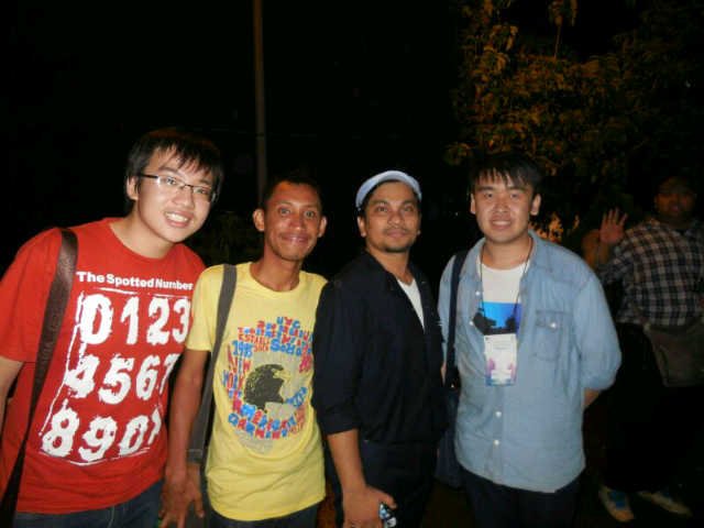 Thx God for this life. SMAK 3 at 2009, Unika atmajaya, become FTb 2012 ☺ 1 Tesalonika 5:18 n Filipi 4:13 Amsal 3:5 #arsenal forever !! Do the best n God with us