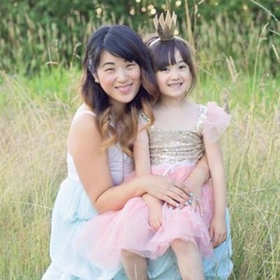 wife to @rywill09 & mother of 2 beautiful girls & adorable little guy, wedding photographer/calligrapher/artist. Lover of vampires, nachos and beer.