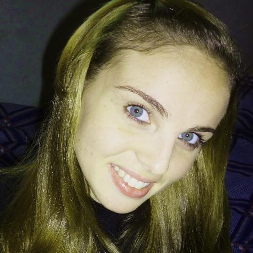 Geminiana, 21 anos, Gaúcha e Colorada de coração..casada e com uma filha Linda
O que adianta eu dizer oque eu penso de mim
se cαdα um tem a suα opinião!!!