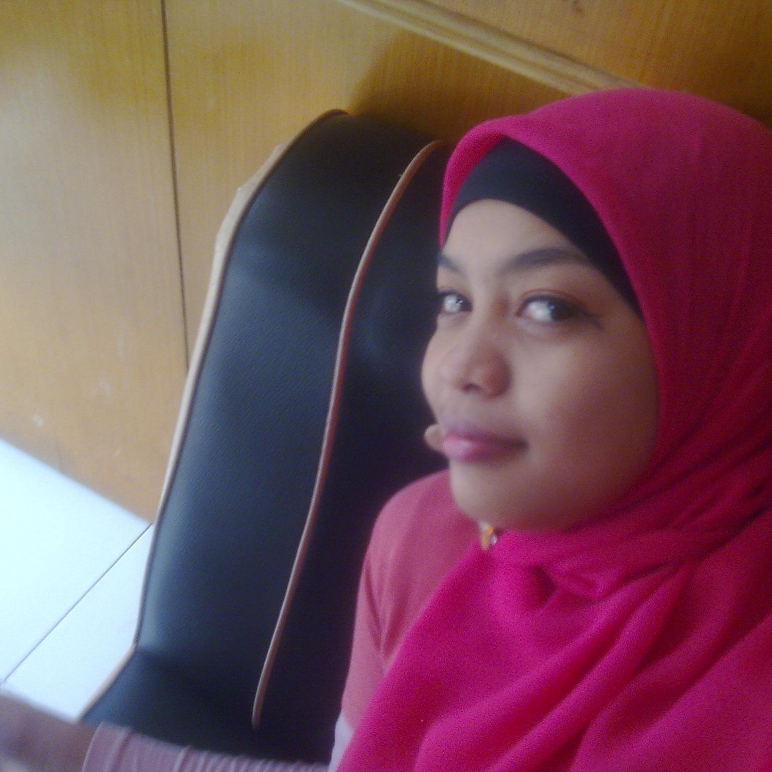 Hijab wajib untuk seorang moeslimah.