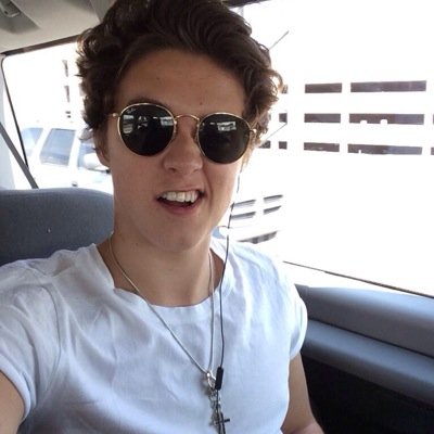 i have an unhealthy obsession with the vamps