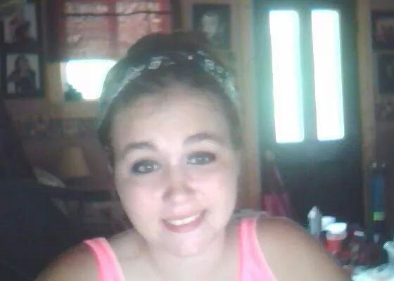 Im the daughter of Andrea and Darrin Gill I like 5 sos,1D, the Janoskians, Brent Rivera, Cameron Dallas, Nash and Hayes grier, and more.