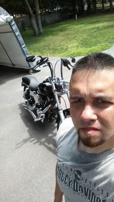 ratanakich's profile picture. 