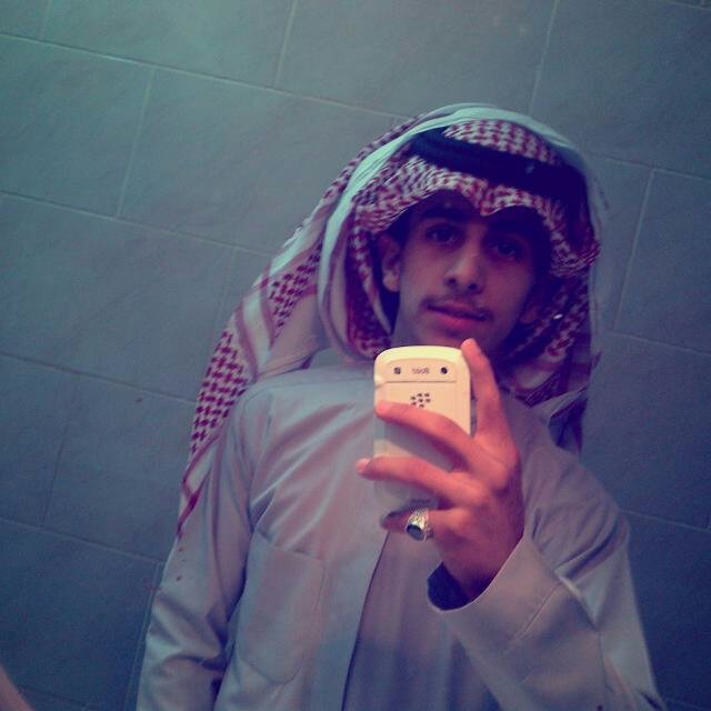 　هي عيني و ﺎنإ ؟ من دونها م ﺎشوف '
