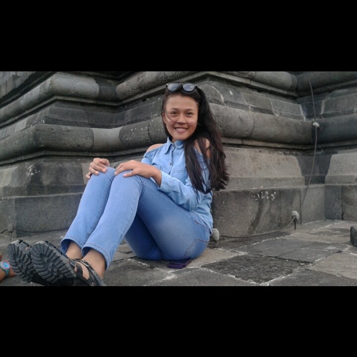 desySW_'s profile picture. 