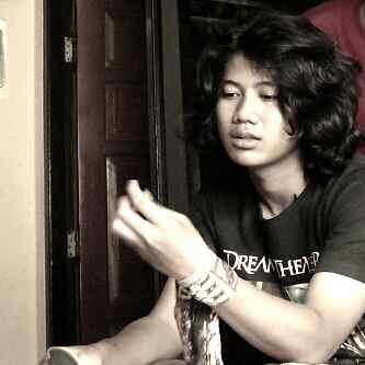 •Indonesia | QHJ | Vespa | Ac Milan |Persija | no anarcy no drugs no free sex my name is raden raditya satrio• •Personal tweet @dit_satrio• •Terima Kasih•
