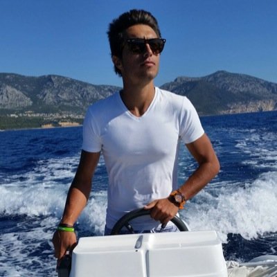 Borjita_88's profile picture. Triatleta amateur. Profesor de tenis y padel. Realizador y cámara de televisión. Amante de los coches.