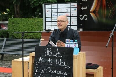 tweeting about ELT, books, poetry, snooker, motorbiking and anything intriguing - not necessarily in that order