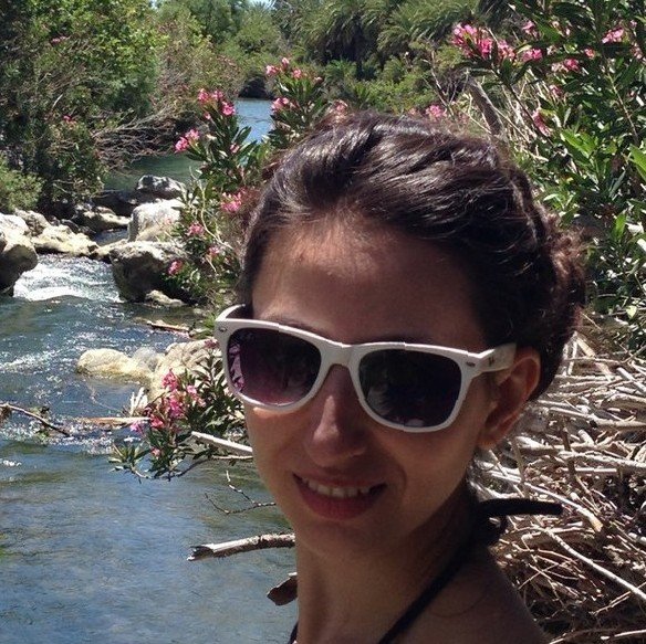 hkzkaro's profile picture. wine nerd, social enthusiast, happy parent of 2