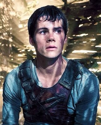 ei, eu te dei follow grátis, por favor retribua no @TMazeRunnerSaga muito obrigada.