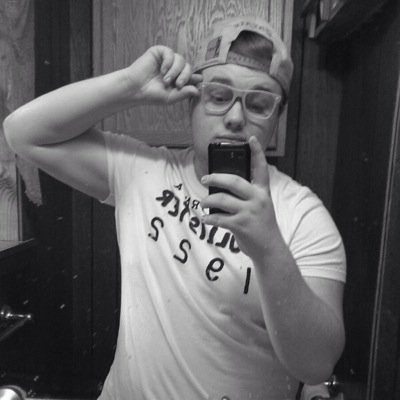 DatBoiLarry's profile picture. 