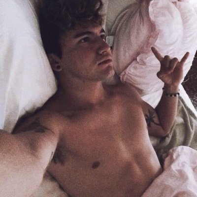 saved aye. follow @lawIeyftcaylen bc free follow ♡
