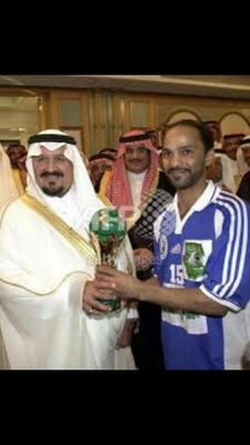 ‏‏‏‏لايوجد إنسان ضعيف ولكن يوجد إنسان يجهل في نفسه موطن القوة.