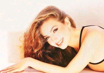 Meu coração só vai parar de bater quando a última fan da Thalia morrer porque só Thalia es uma e unica pra sempre so Thalifan com muito Orgulho