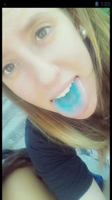 MiNeneGrande[ 24/7/14 ❤]         Barcelona              Ella llora con sonrisas y nadie se da cuenta.           @RobinsonCano02