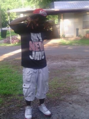 welldamskoob check out music @ reverbnation or Soundcloud search welldamskoob in space bar