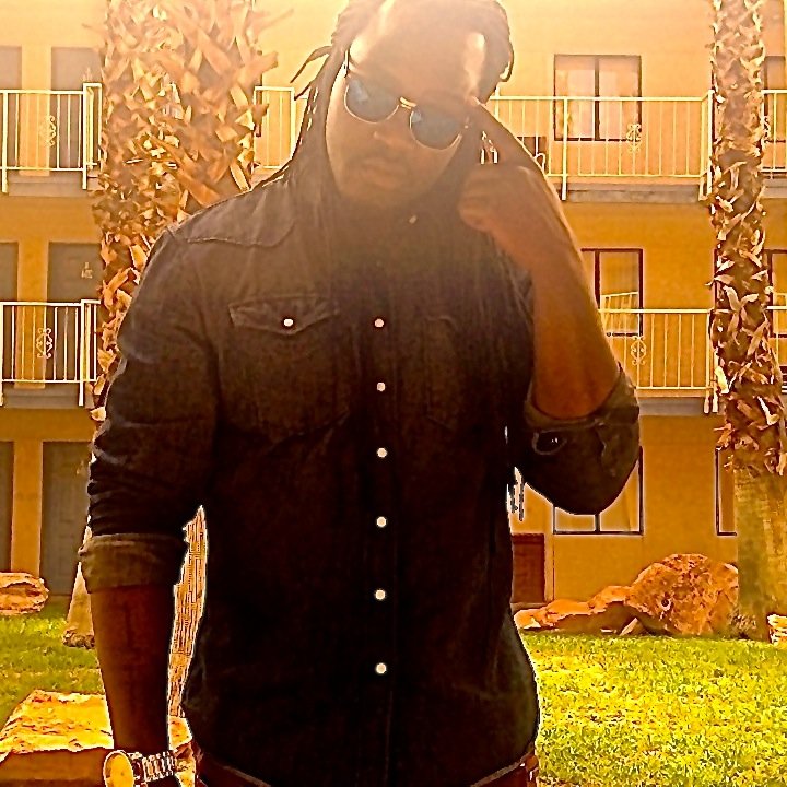 ARTIST/  PHILANTHROPIST, BMI,   
For booking and features contact: bbest973@gmail.com
#BOOM!  #LOOPYG^NG