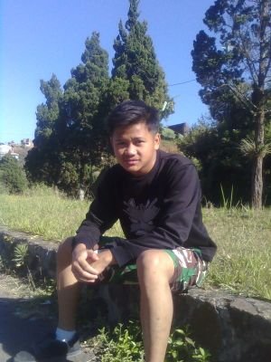Allah SWT is my life ! family and best friend -{a,n,n,v,y,s,o,b}-