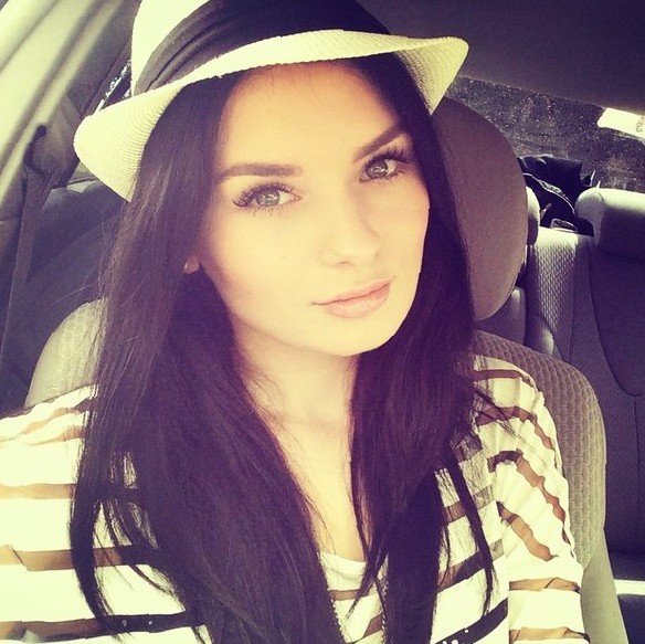 pomasupt's profile picture. social monster, wine wizard, proud mother