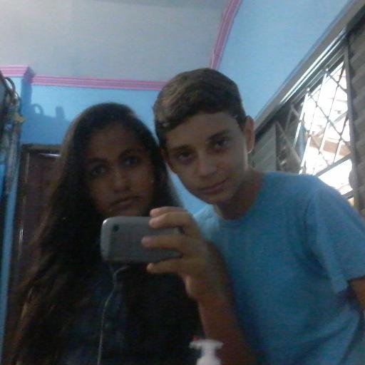 Eu amo dormi, comer e mexe no meu celular