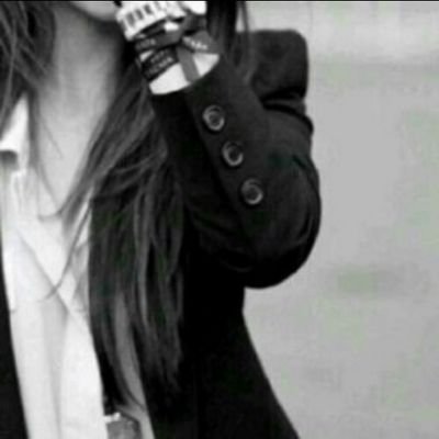 ‏‏‏‏‏‏‏‏‏‏‏وما من كاتبٍ إلا سيفنَى...ويُبقِي الدّهر ماكتبت يداهُ...فلا تكتب بكفك غير شيءٍ...يسرّكَ في القيامةِ أنْ تراه ‏