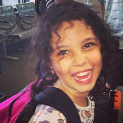 AspiringEliana's profile picture. Eight. Self-proclaimed Famous Writer. Contributing blogger to @spkbeautytv & daughter of @pauline_campos. My mom is my entourage. Tweets are mom-generated