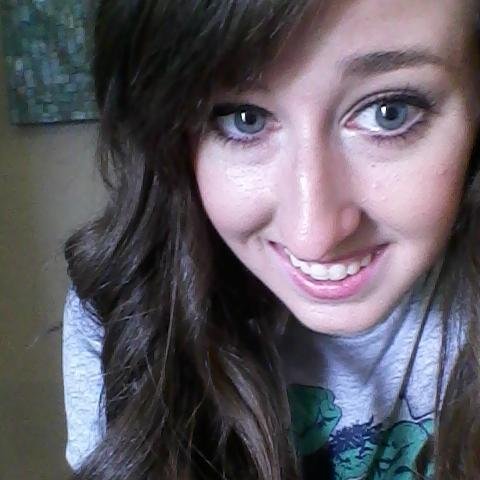 __casie's profile picture. Road-tripper, beach-lover, concert-goer, compulsive-organizer.